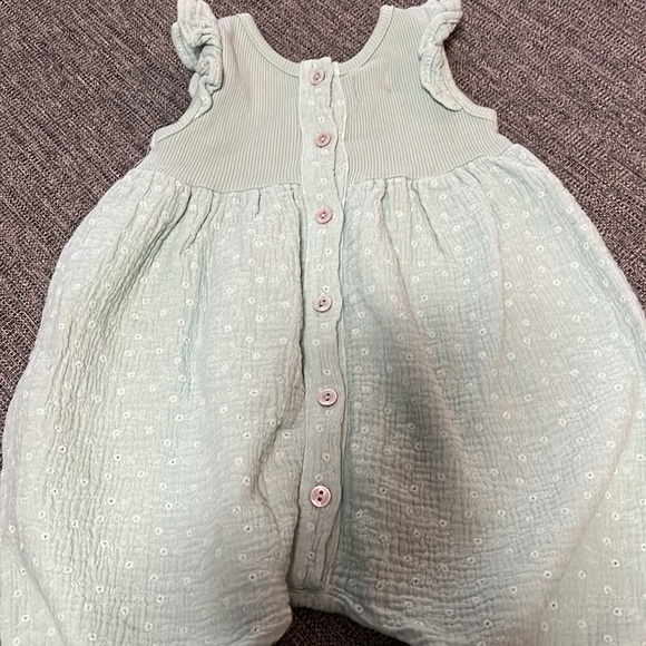 NWT Tocoto Vintage romper- 3 months - Picture 4 of 5